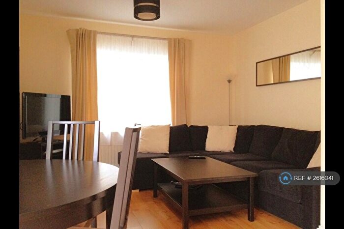2 Bedroom Flat To Rent In West Way, Oxford, OX2