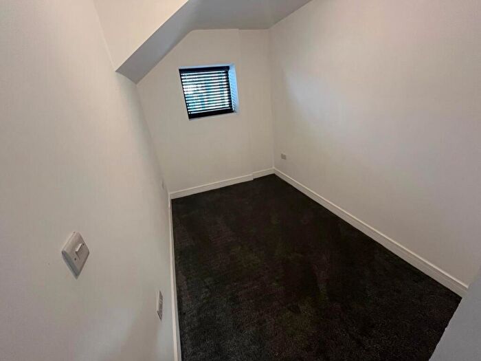 1 Bedroom Flat To Rent In Church Street, Ripley, DE5