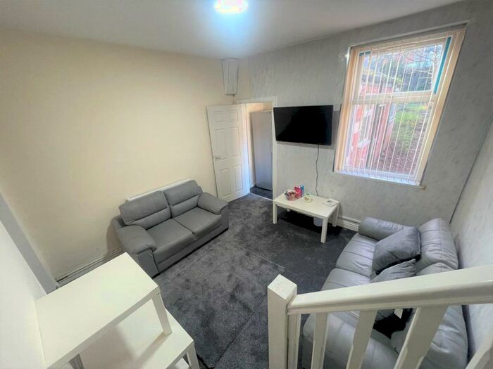 4 Bedroom Terraced House To Rent In Dawlish Road, Selly Oak, Birmingham, B29