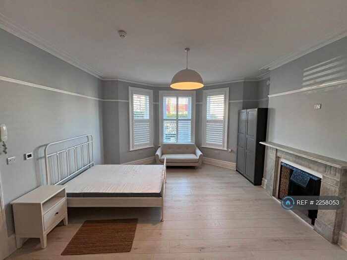 Studio To Rent In Bournemouth, Bournemouth, BH1