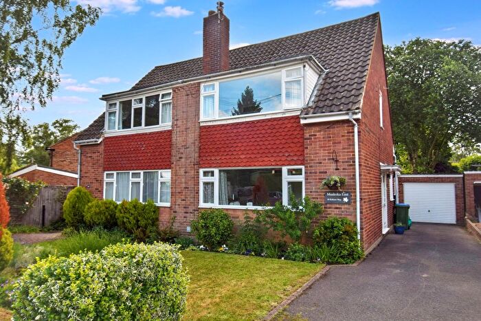 3 Bedroom Semi-Detached House For Sale In Robyns Way, Sevenoaks, TN13