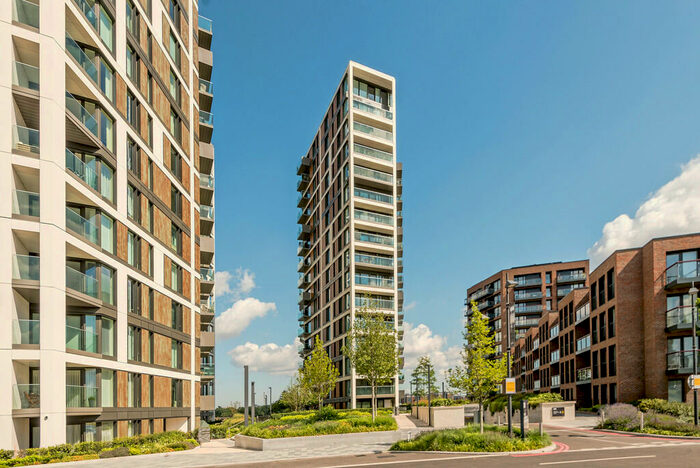 1 Bedroom Apartment To Rent In Hampton Apartments, Duke Of Wellington Avenue, Royal Arsenal, SE18