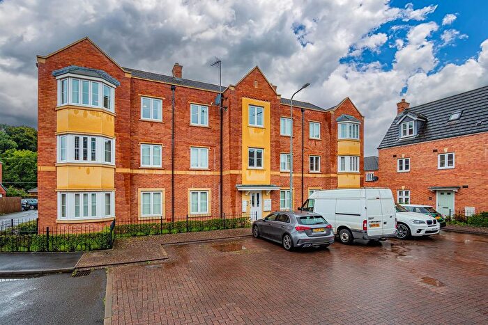 2 Bedroom Flat To Rent In Goetre Fawr, Radyr, Cardiff, CF15