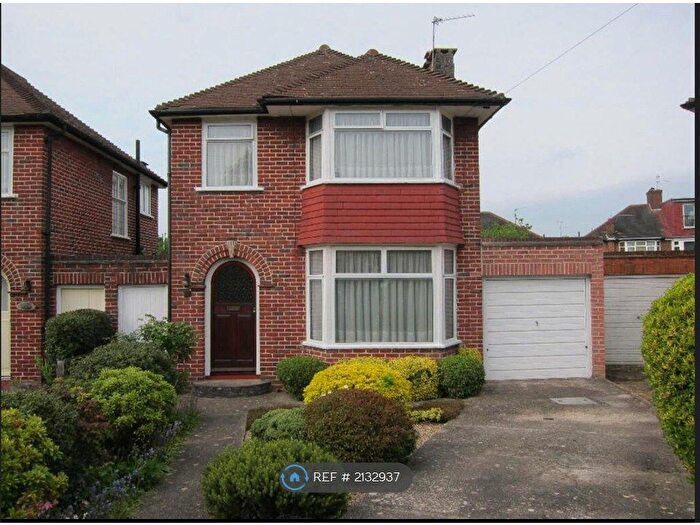 4 Bedroom Detached House To Rent In Woodcroft, Greenford, UB6