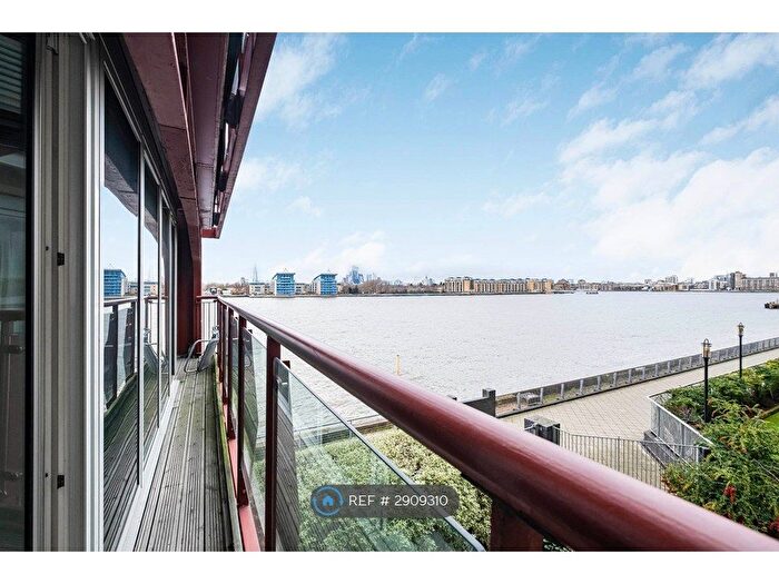 2 Bedroom Flat To Rent In Seacon Tower, London, E14