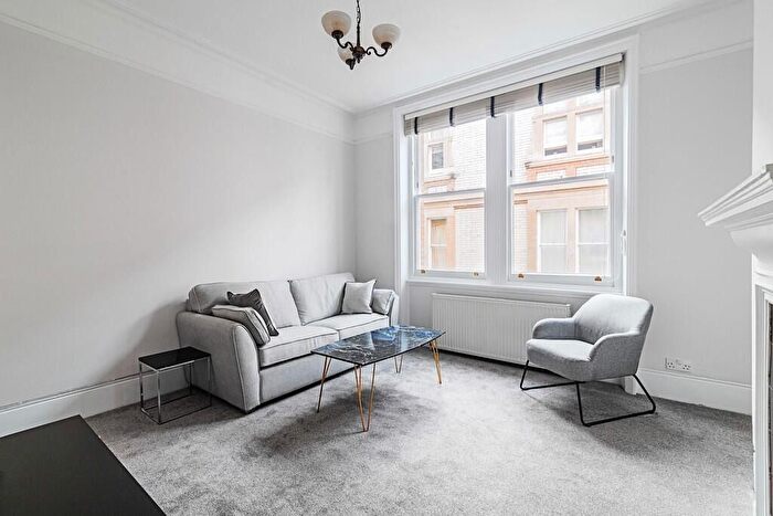 1 Bedroom Flat To Rent In Charing Cross Road, Covent Garden, WC2H