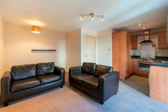 3 Bedroom Flat To Rent In Melbourne Street, Newcastle Upon Tyne, NE1