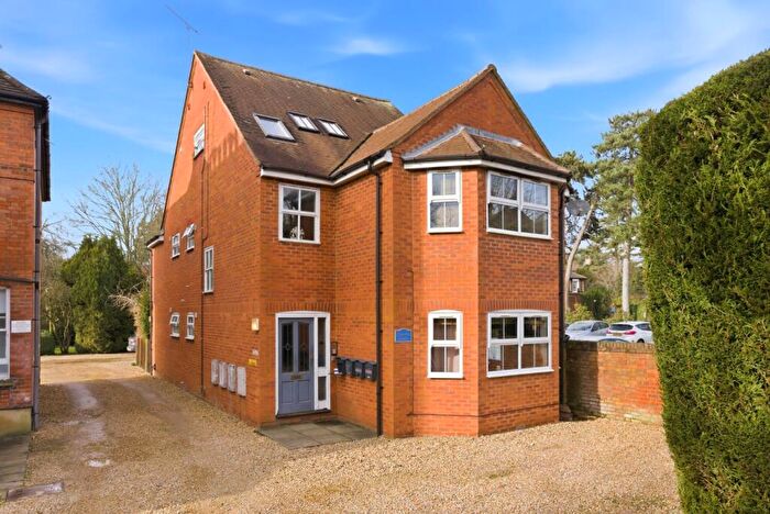 1 Bedroom Apartment For Sale In Beaconsfield Road, St. Albans, Hertfordshire, AL1