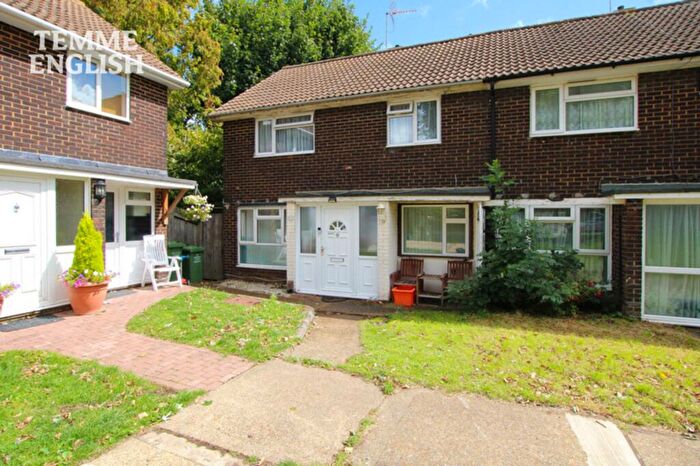 3 Bedroom End Of Terrace House For Sale In The Hatherley, Basildon, SS14