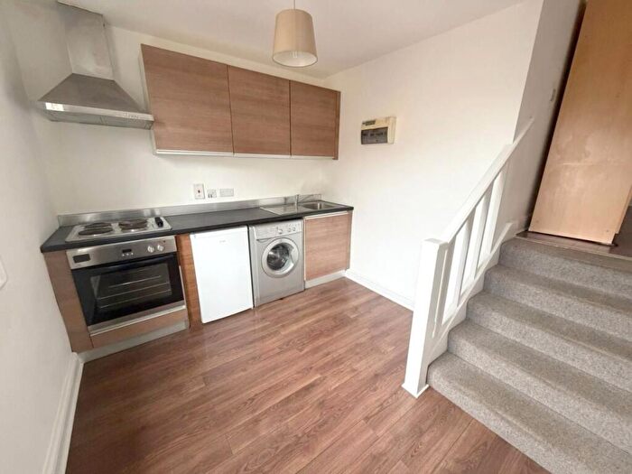Flat To Rent In Kilburn High Road, Kilburn, NW6