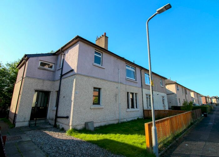 2 Bedroom Flat To Rent In Dollar Avenue, Falkirk, FK2