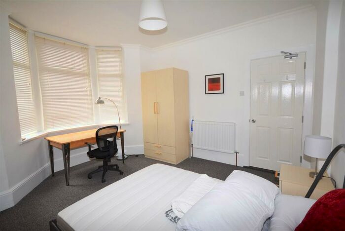 1 Bedroom Terraced House To Rent In Ferry Road, Grangetown, Cardiff, CF11