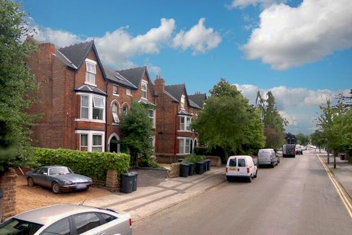 1 Bedroom Flat To Rent In Musters Road, West Bridgford, Nottingham, Nottinghamshire, NG2