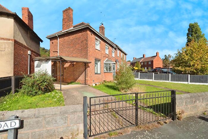 3 Bedroom Semi-Detached House For Sale In Park Avenue, Mansfield, NG21