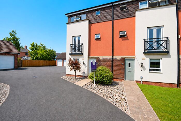 3 Bedroom Town House For Sale In Wren Gardens, Portishead, BS20