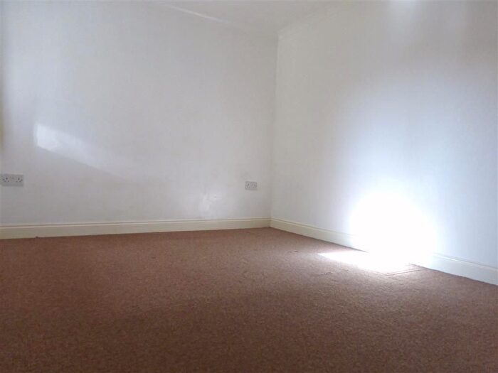 1 Bedroom Bungalow To Rent In Bitton Park Road, Teignmouth, TQ14