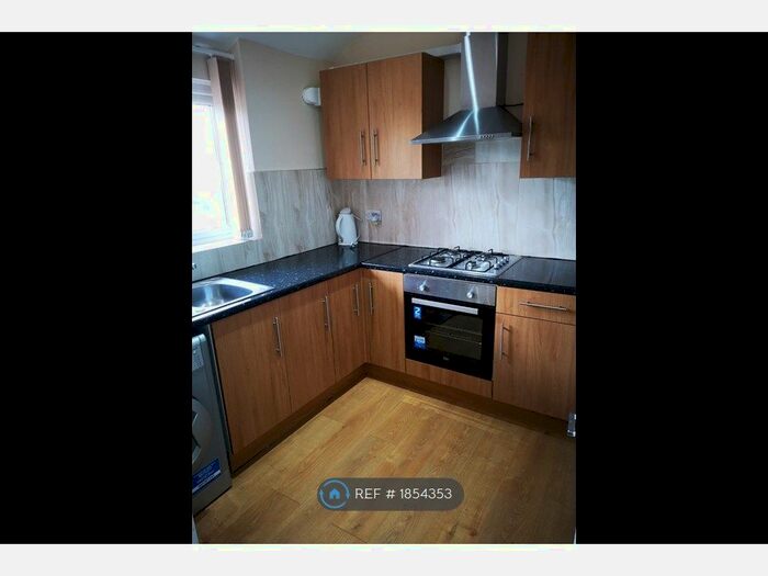 Studio To Rent In Maple Avenue, West Drayton, UB7