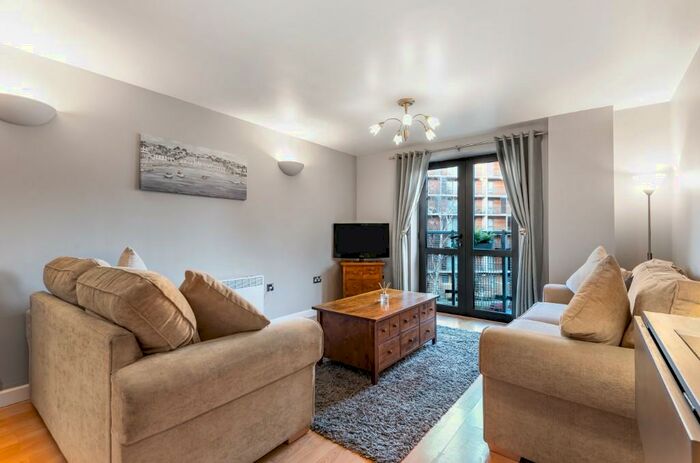 2 Bedroom Apartment To Rent In Velocity East, City Walk, Leeds, West Yorkshire, LS11