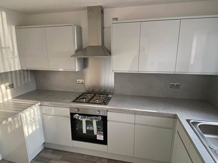 3 Bedroom Detached House To Rent In Lakeside - Roundhill Court, DN4