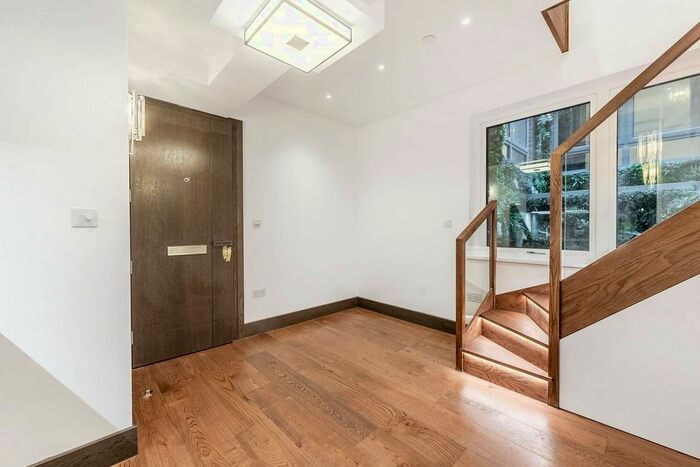 1 Bedroom Flat To Rent In Logan Place, Kensington, London, W8