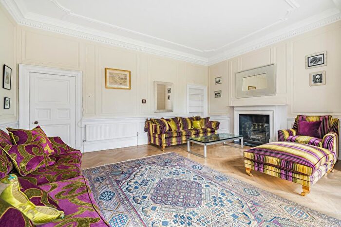 2 Bedroom Apartment To Rent In Sunningdale, Berkshire, SL5