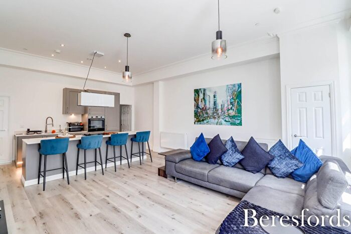 2 Bedroom Flat For Sale In Halcyon Place, Brentwood, CM14