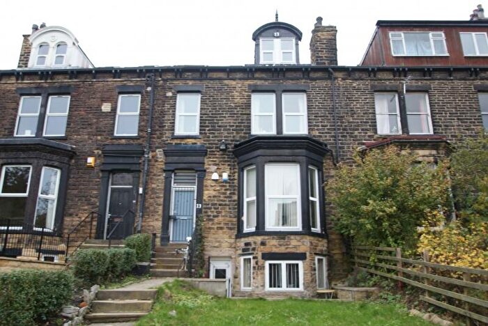 9 Bedroom Terraced House To Rent In Regent Park Terrace, Hyde Park, Leeds, LS6