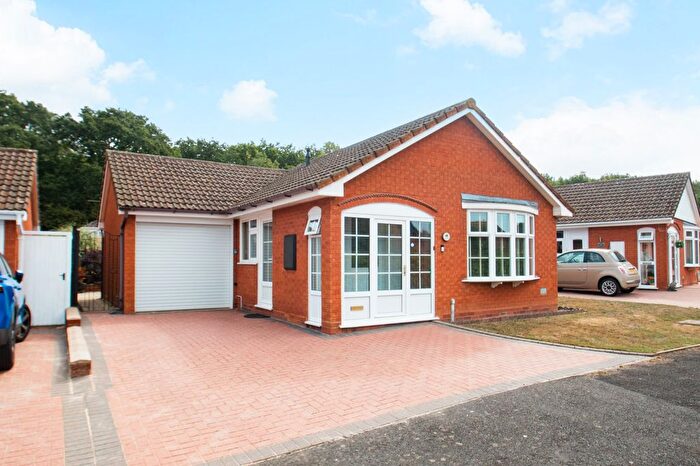 2 Bedroom Bungalow For Sale In Mercot Close, Redditch, Worcestershire, B98