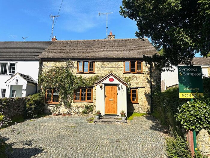 3 Bedroom End Of Terrace House For Sale In Hewish, Crewkerne, Somerset, TA18