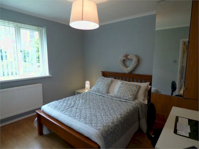 4 Bedroom Flat To Rent In Coppice Way, Shieldfield, Newcastle, Tyne And Wear, NE2