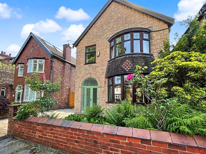 3 Bedroom Detached House For Sale In Orford Road, Prestwich, M25