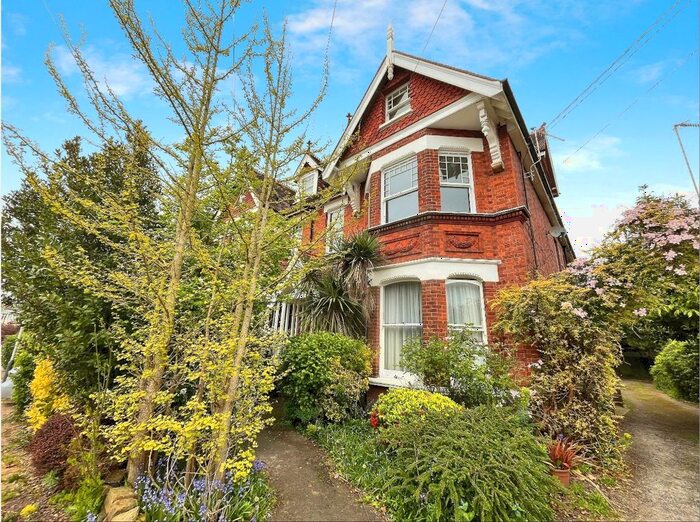 1 Bedroom Flat To Rent In Court Road, Tunbridge Wells, Kent, TN4