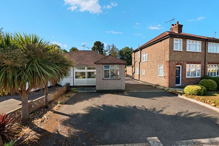 2 Bedroom Semi Detached Bungalow For Sale In Islip Manor Road, Northolt, UB5