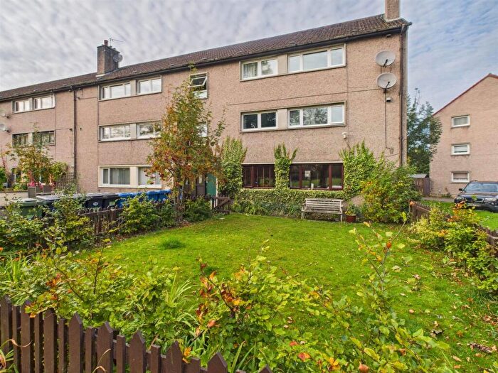 2 Bedroom Flat For Sale In Springfield Gardens, Inverness, IV3