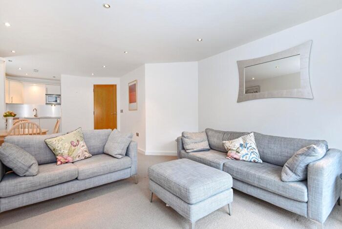 1 Bedroom Apartment To Rent In Brewhouse Yard Clerkenwell, EC1V