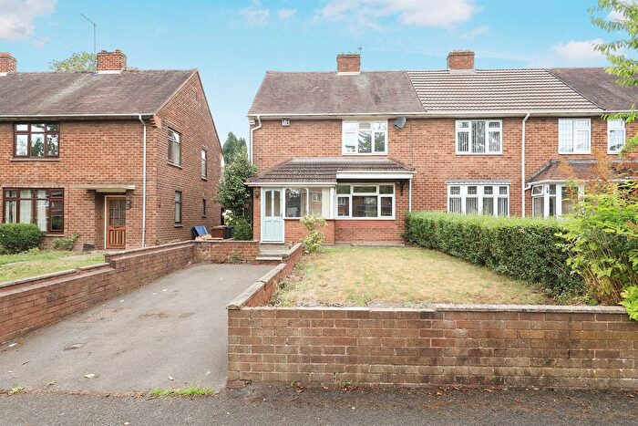 3 Bedroom Semi-Detached House For Sale In East Park Way, East Park, Wolverhampton, WV1