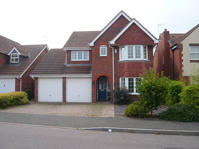 4 Bedroom House To Rent In Grovefield Crescent, CV7