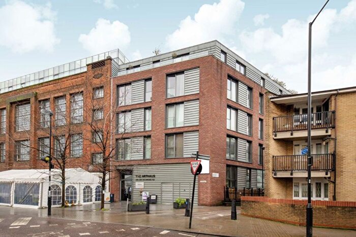 1 Bedroom Flat To Rent In Richmond Road, London, E8