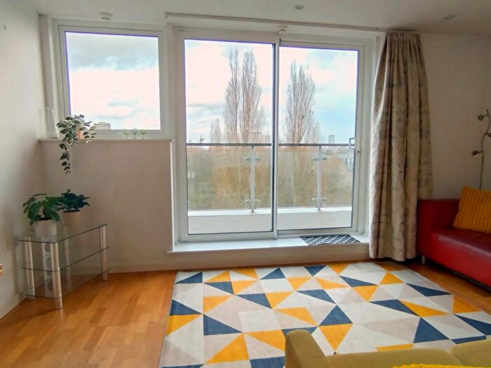 1 Bedroom Apartment To Rent In Palmers Road, London, E2