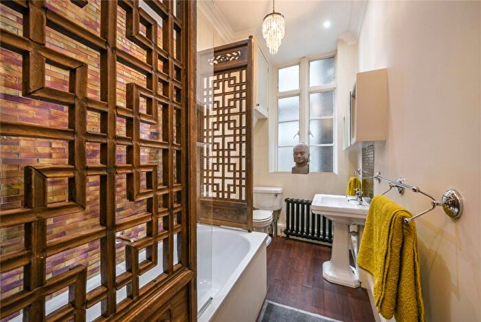2 Bedroom Flat For Sale In Great Tower Street, Tower Hill, EC3R