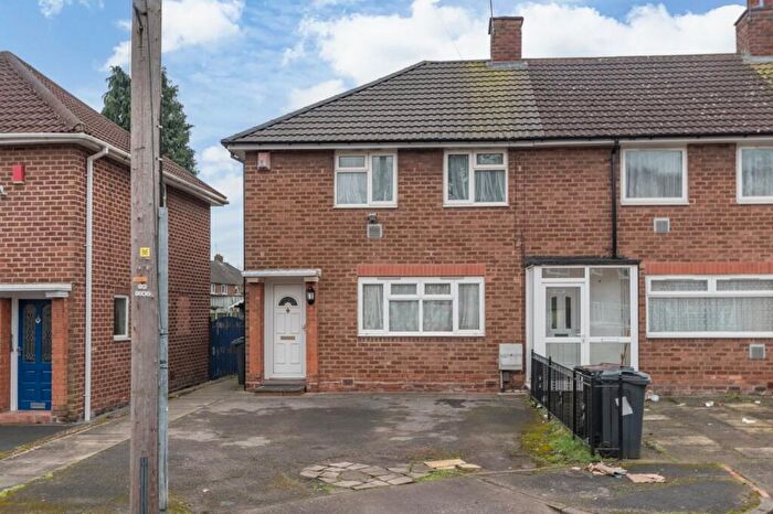 3 Bedroom End Of Terrace House To Rent In Shelley Croft, Birmingham, West Midlands, B33