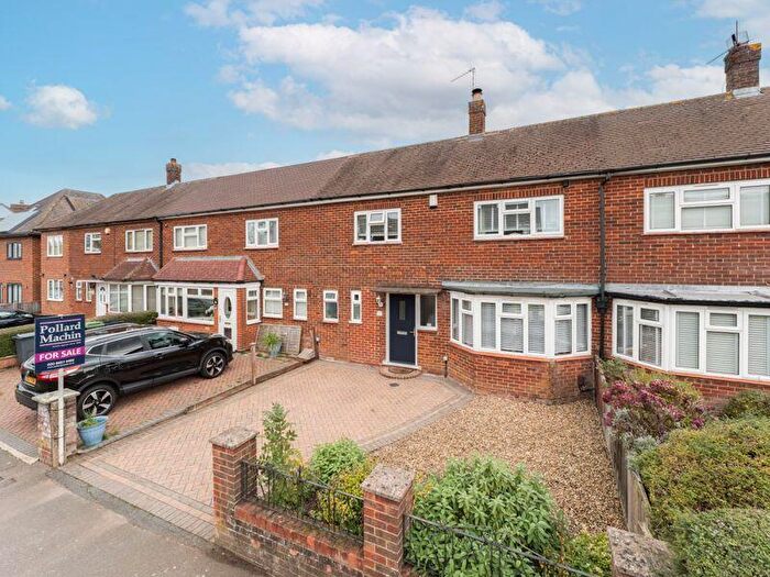 2 Bedroom Terraced House For Sale In Wentworth Way, Sanderstead, CR2