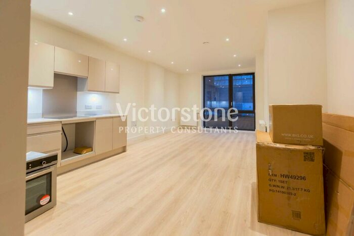 2 Bedroom Apartment To Rent In Glass Blowers House, Valencia Close, Aberfeldy Village London, E14