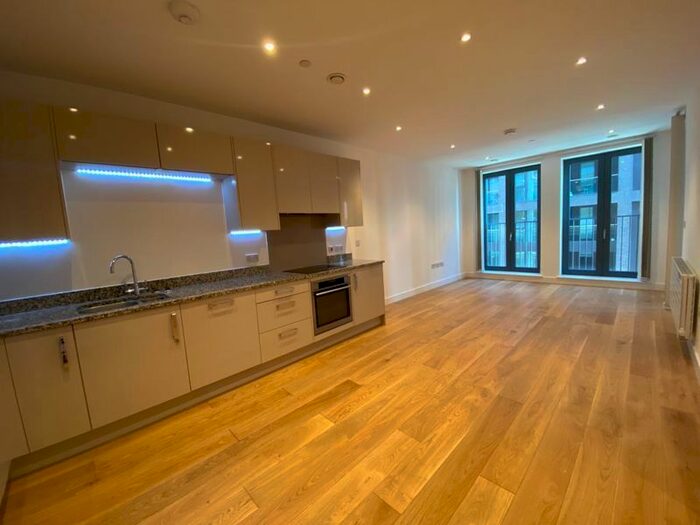 2 Bedroom Flat To Rent In Baileys House, Charles Cloves Walk, SW11