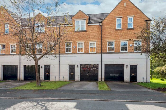 3 Bedroom Town House To Rent In Charnley Drive, Chapel Allerton, Leeds, LS7