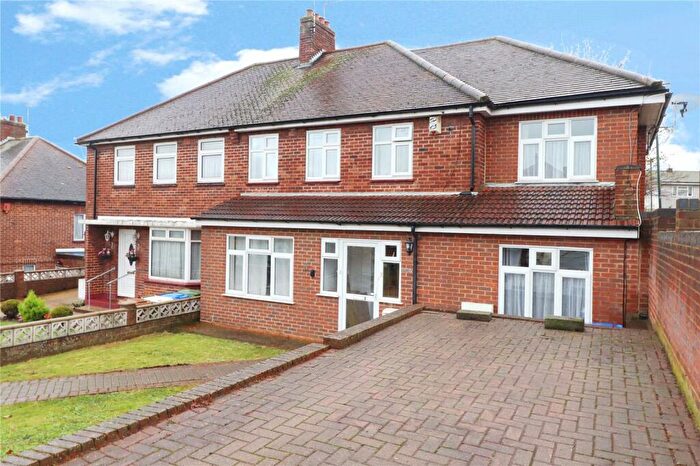 2 Bedroom End Of Terrace House To Rent In Avenue Road, Erith, DA8