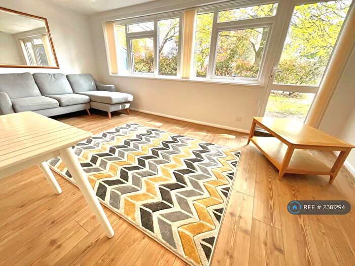 3 Bedroom Maisonette To Rent In Brockworth, Kingston Upon Thames, KT1