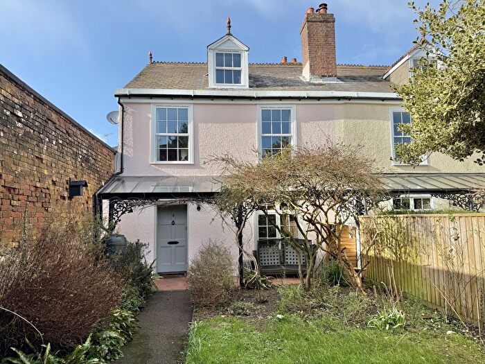 5 Bedroom Semi Detached House For Sale In Alphington Road, St Thomas, EX2