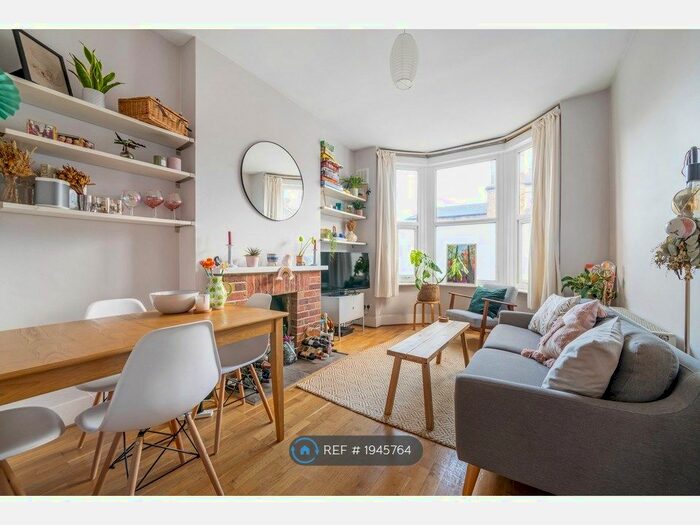 2 Bedroom Flat To Rent In Gabriel Street, London, SE23