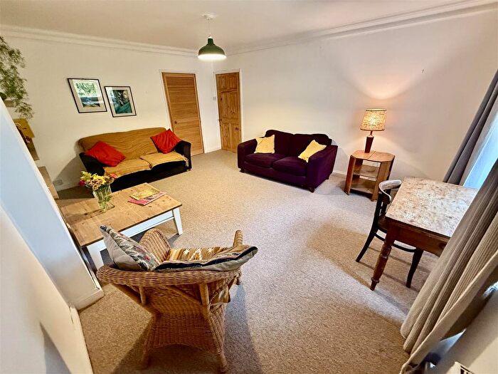 2 Bedroom Maisonette To Rent In Queens Parade, Bristol, BS1